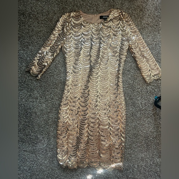 🥂Lulu’s Sequin Dress🎉 - Picture 9 of 9
